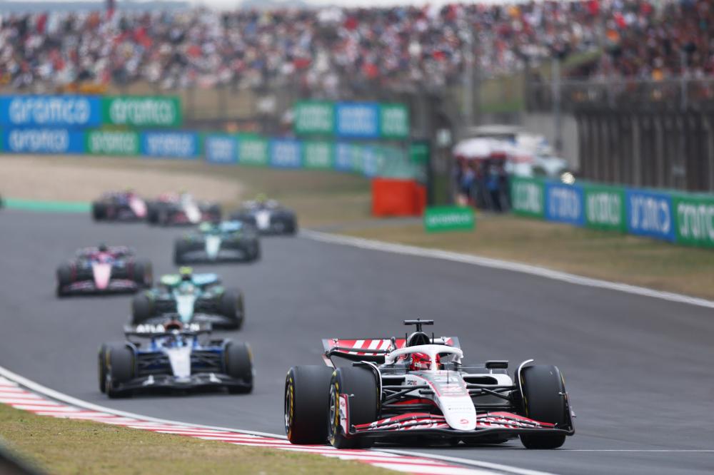 主优化词：塞维利亚客场几百强敌，表现出色